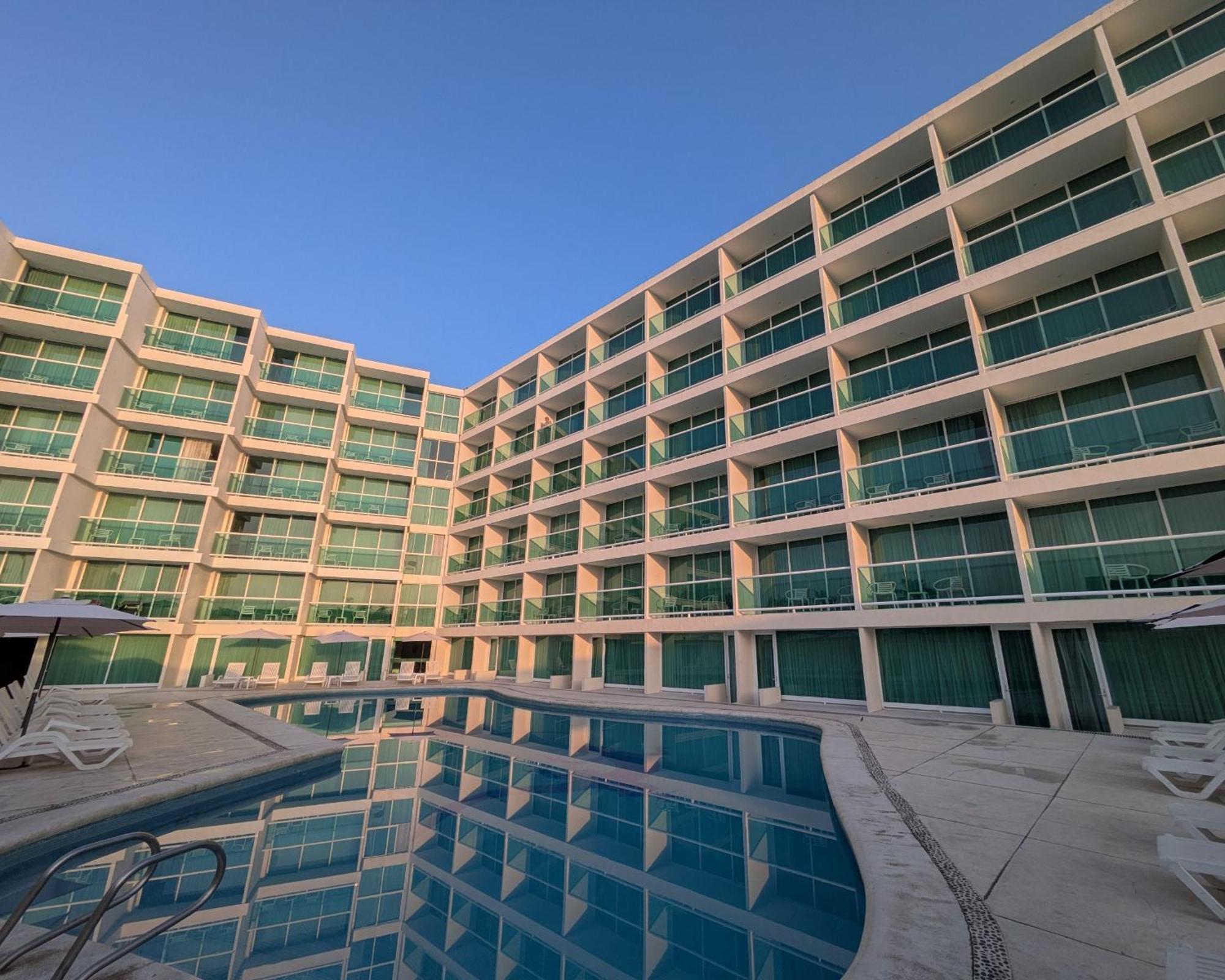 We Hotel Acapulco Exterior foto